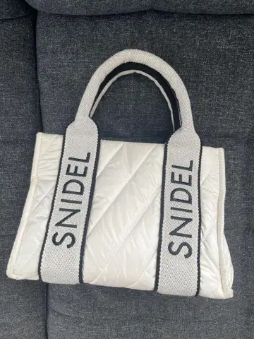 SNIDEL 퀼팅 토트백 화이트