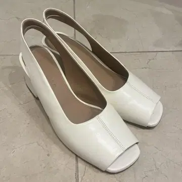 BRENTELLA BRENTA 샌들 오데트 에 오딜