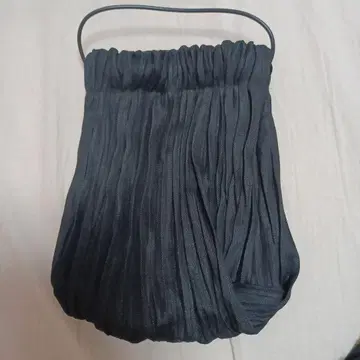 블랙 플리츠 디자인 린넨 복조리