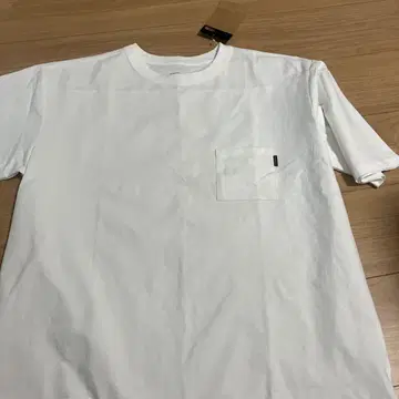 THE NORTH FACE 화이트 티셔츠