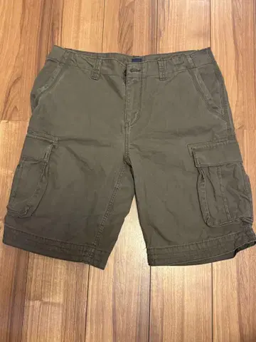 gap 카고 숏 팬츠 올리브 그린