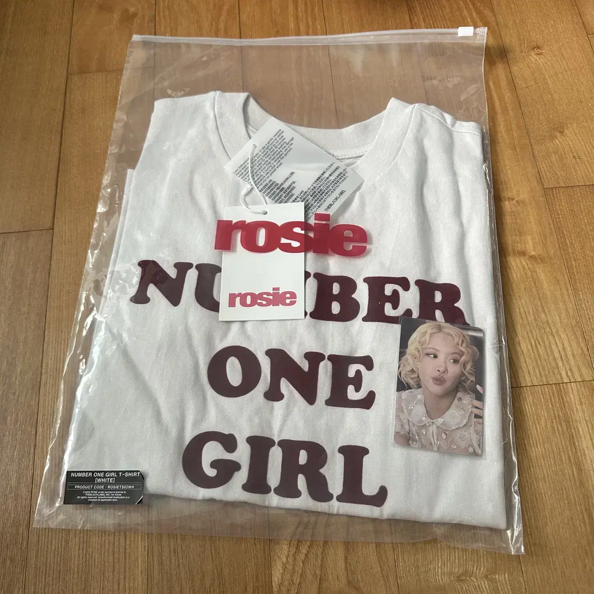Rose Number One Girl T-shirt, sealed, tag included, poca