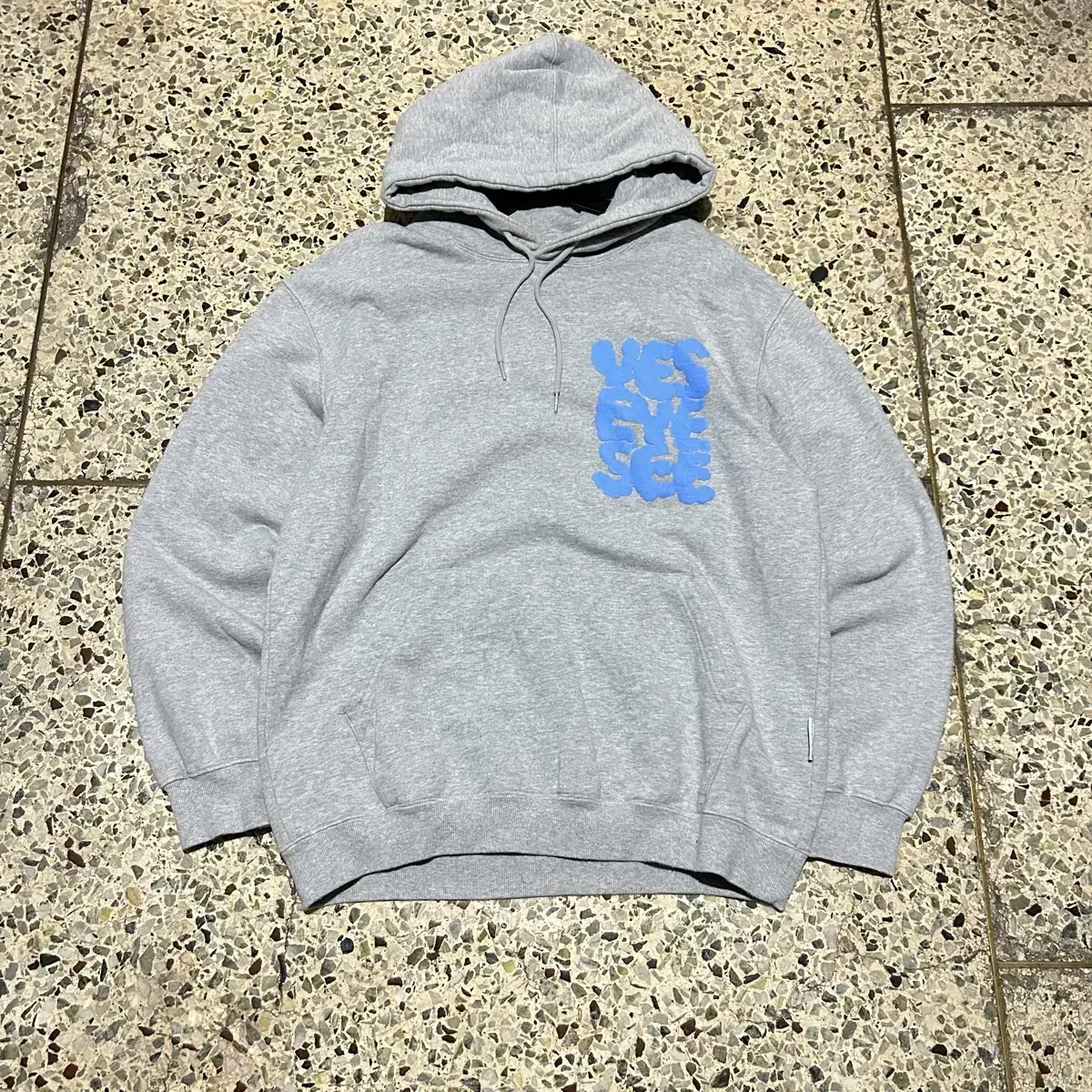 YESEYESEE | 예스아이씨 Yeseyesee Big Logo Gray Hoodie on