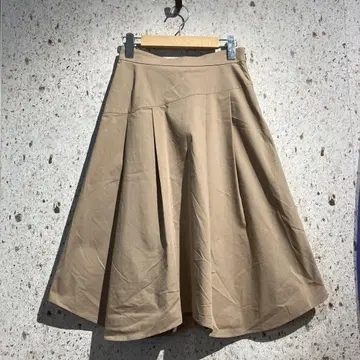 UNTITLED 플레어 스커트 언타이틀 베이지