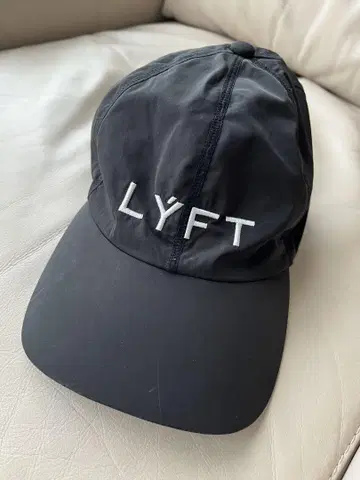 LYFT 블랙 레인 캡 사이즈 F