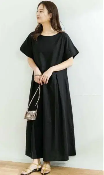 어반 리서치 코튼 린넨 턱 원피스 36 S