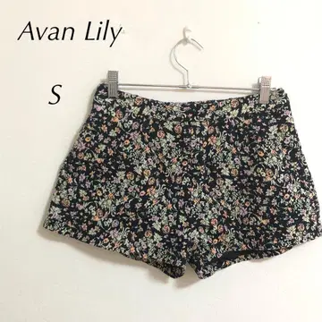 Avan Lily 숏 팬츠 사이드 지퍼 꽃무늬 a3228