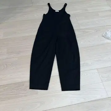 LOEFF 블랙 살로펫 슬리브리스
