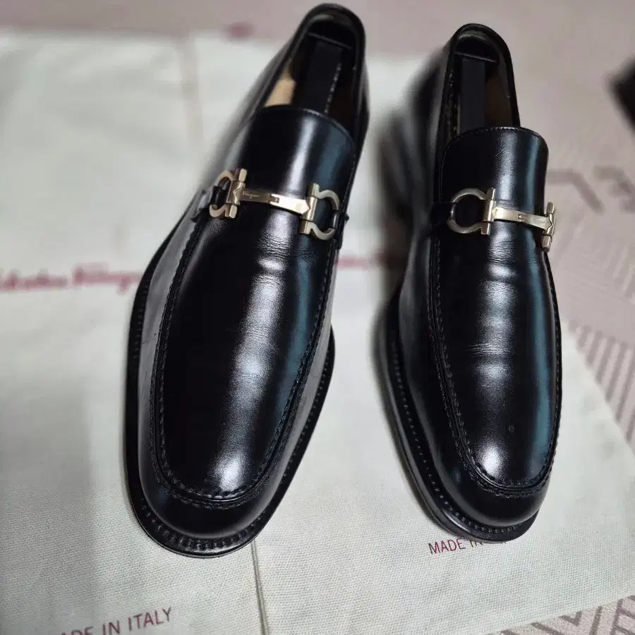 한성컴퓨터 ULTRON 2460G PLUS 180Hz 게이밍 모니터