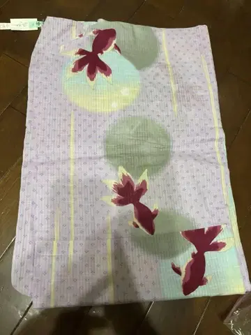 금붕어와 물방울 패턴의 연보라색 유카타, 클리닝 완료