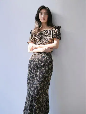 꽃무늬 오프숄더 셋업