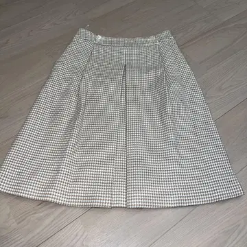 베이지 화이트 체크 플리츠 스커트