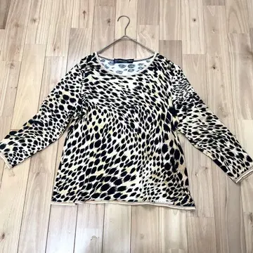 레오나르 LEONARD FASHION 표범 무늬 레오파드 티셔츠 LL