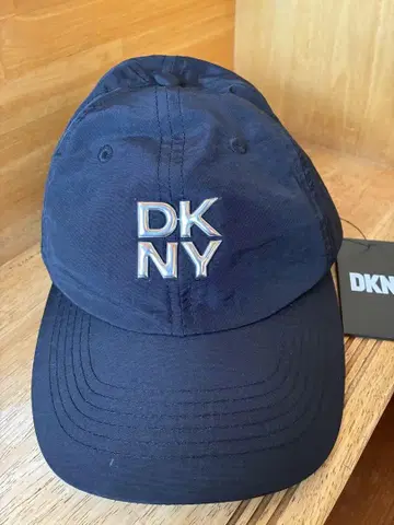 택 포함 새상품 DKNY 블랙 캡 유니섹스