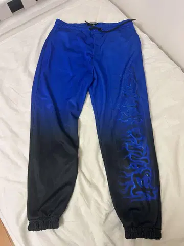 Bershka Billie Eilish (빌리 아이리쉬) 콜라보 팬츠