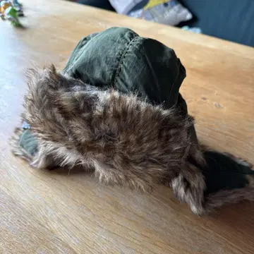 MAD BOMBER 러시아 모자
