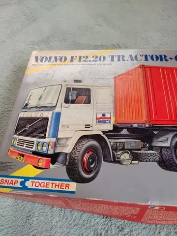 VOLVO F12-20 트랙 + 컨테이너