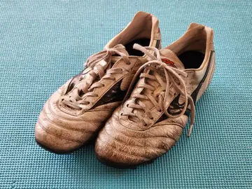 Mizuno Morelia2 오른발은 27.0, 왼발은 26.5