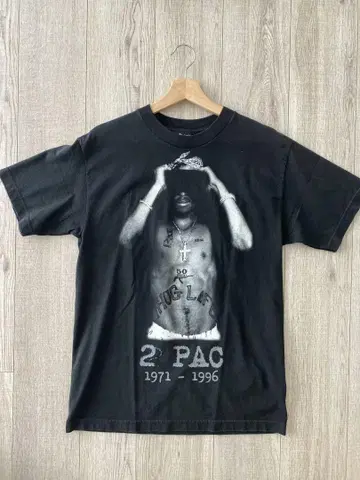 2Pac 블랙 티셔츠 M 사이즈