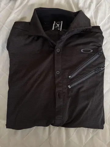 Oakley 블랙 피케 셔츠 M 사이즈