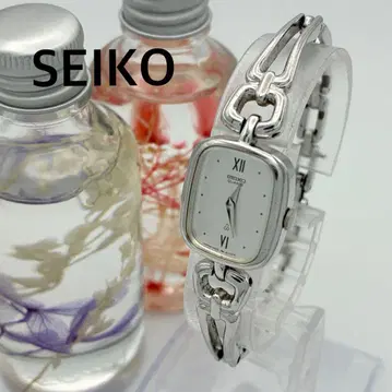 작동 손목시계 SEIKO 세이코 여성용 실버 새상품 배터리 A69