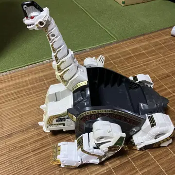 공룡형 로봇 피규어 킹 브라키온 결품 있음