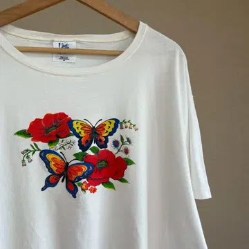 90s USA제 화이트 나비 프린트 티셔츠 꽃무늬 레트로 라메 빈티지