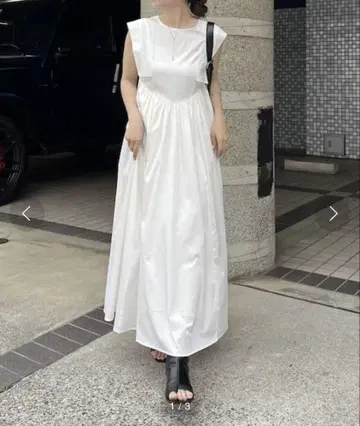 capricieux le'mage 개더 절개 원피스