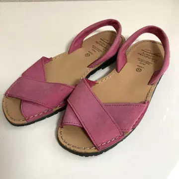 아바루카메노쿠이나 샌들 AVARCAMENORQUINA 플랫 샌들
