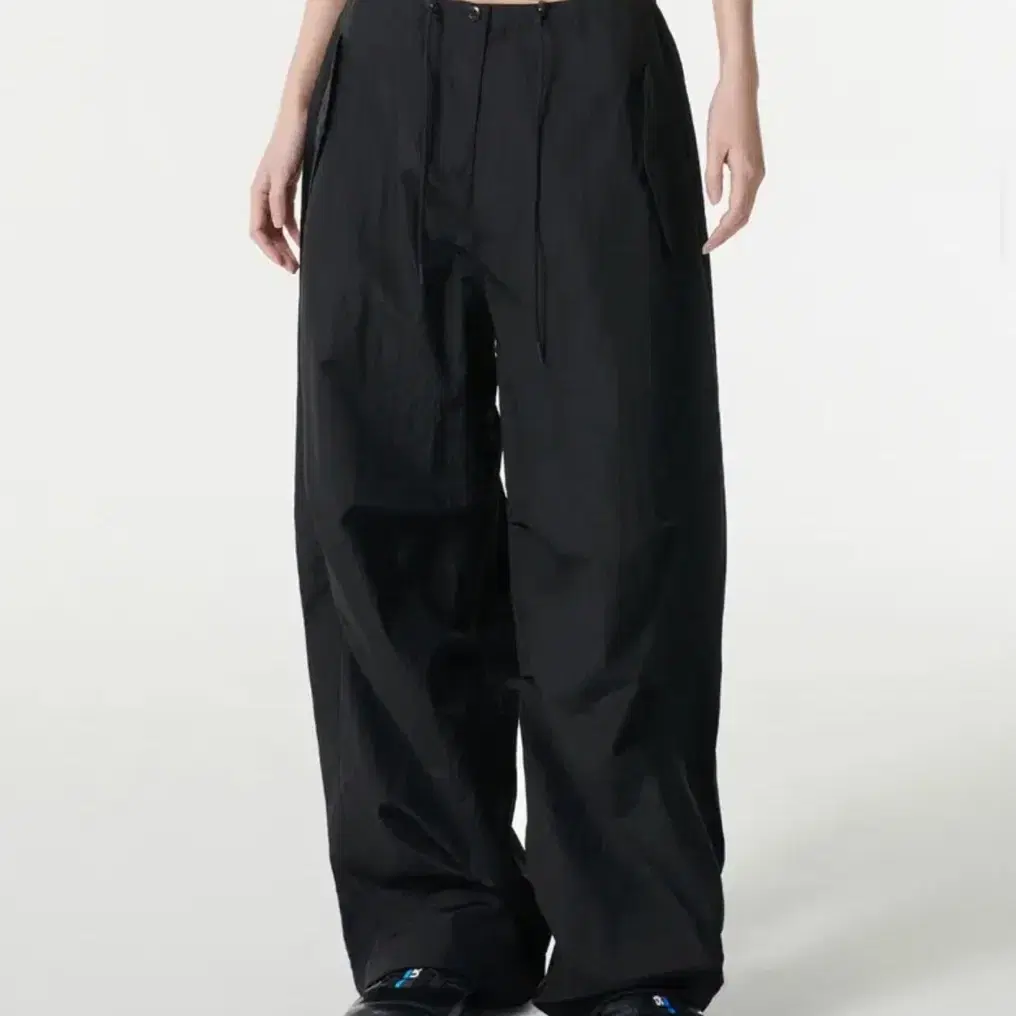 ●MUSINSA STANDARD● BRIGHT NYLON PARACHUTE PANTS MUSINSA | MUSINSA STANDARD Cotton Parachute Pants [Black]
