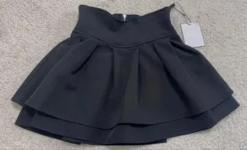 새상품 미셸 마카롱 슬림 레그 스커트