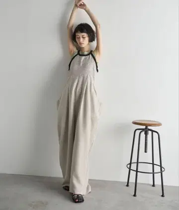 THE YOn 린넨 라이크 바이컬러 파이핑 아메스리 올인원