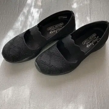 스케쳐스 메모리 폼 23.5cm 레이스 패턴 블랙