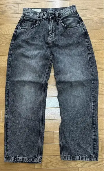 자라 엑스트라 배기 블랙
