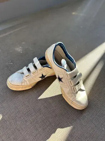 CONVERSE 화이트 벨크로 스니커즈