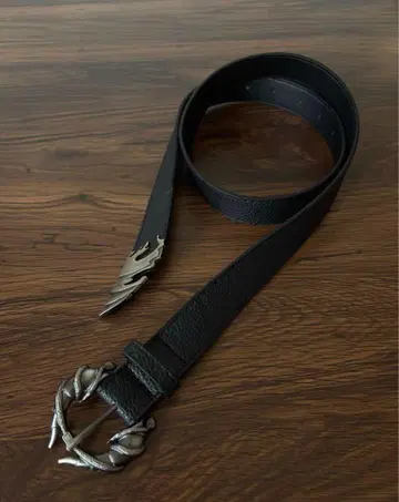 Vinge 블랙 가죽 벨트 동물 손톱 버클