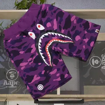 AAPE 카모 패턴 샤크 디자인 숏 팬츠
