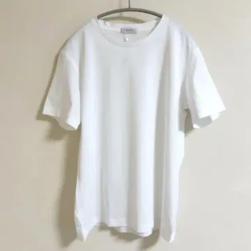 ARCODIO 화이트 크루넥 티셔츠