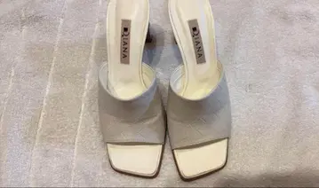 DIANA 샌들 뮬 화이트