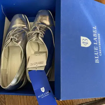 BLUE LABEL CRESTBRIDGE 실버 로퍼