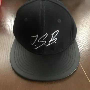 J.S.B 캡 초기