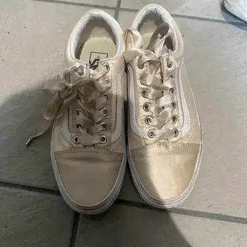 Vans 베이지 새틴 스니커즈