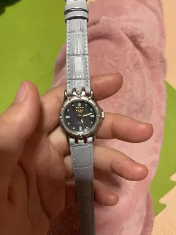 자동 감기 아날로그 시계 라이트 그레이