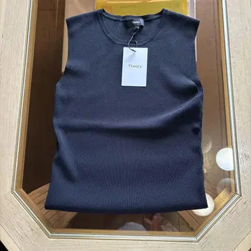 Theory 슬리브리스 탑 다크 그레이