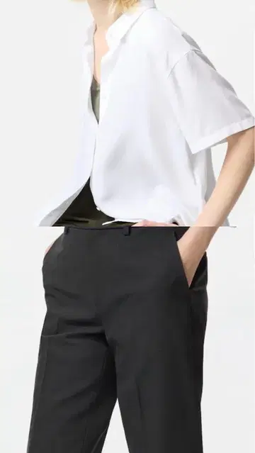 유니클로 레이온 블라우스와 감동 슬림 팬츠 세트