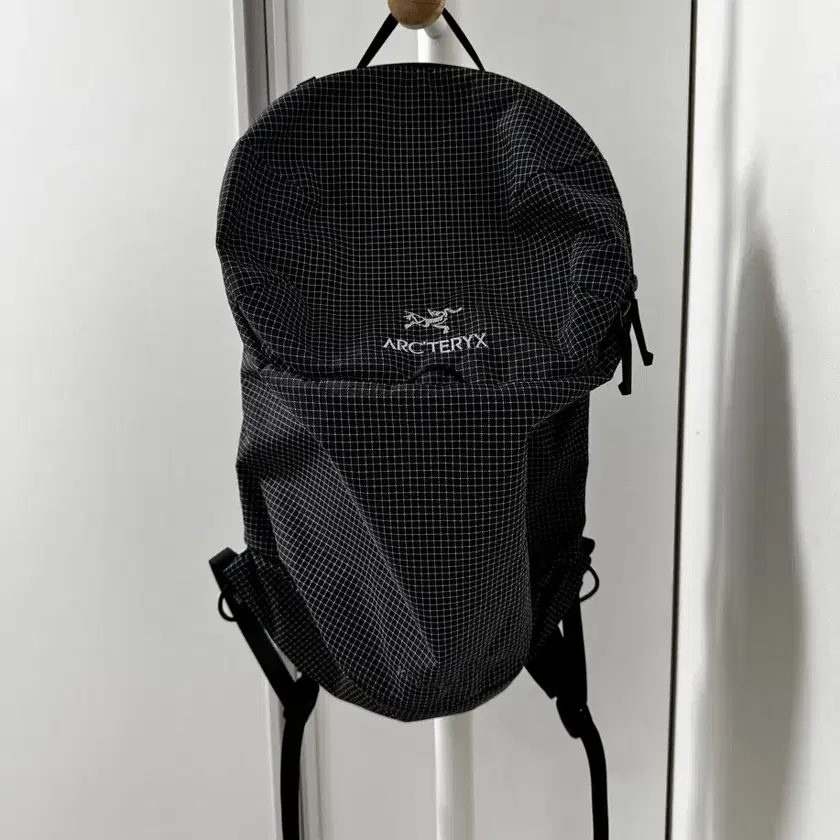 ARC'TERYX | 아크테릭스 Arc'teryx Konseal 15 Backpack Black