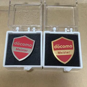 NTT docomo Meister 핀 배지 2개 세트