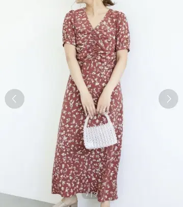 짙은 빨간색 브라운 꽃무늬 반팔 롱 원피스