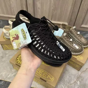 KEEN 27.5cm 새상품 블랙 스포츠 샌들