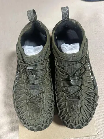KEEN UNEEK SNK 다크 올리브/블랙 26cm